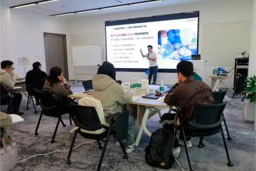 Jak Yitailock připravuje svůj tým na chytřejší prodej a silnější přítomnost na trhu?